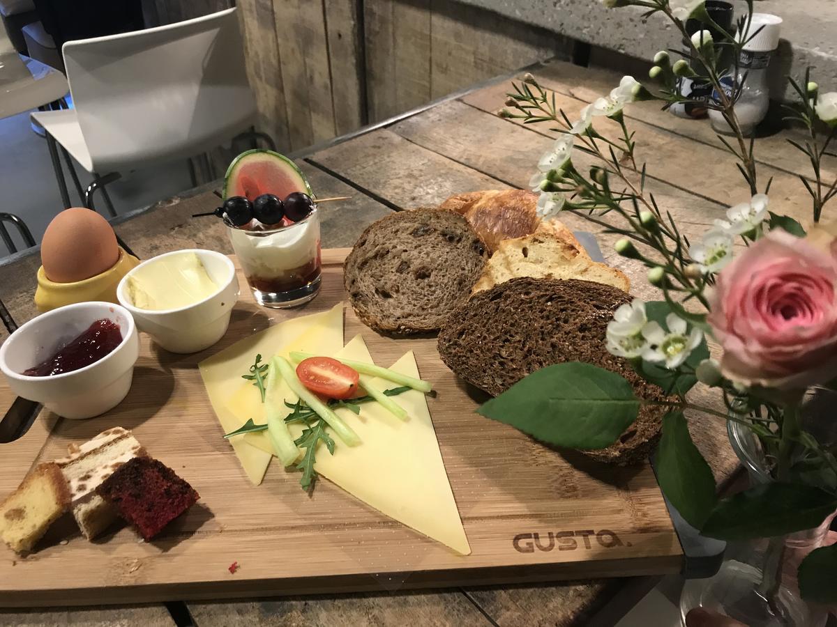 B & B Zundert Buitenkant foto